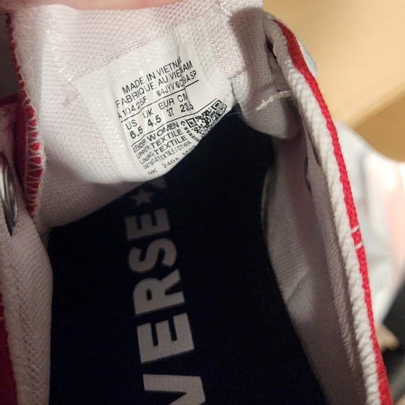 Converse Red Low-Top Platform Sneakers- Size 6.5 - Picture 7 of 7